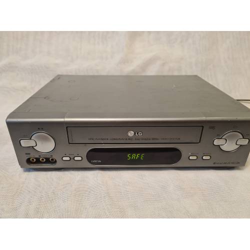 Video magnetofons VHS