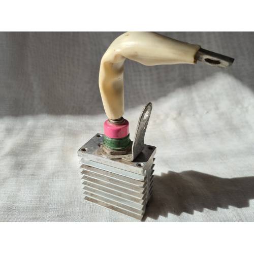 Diode ar radiatoru