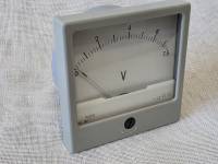 Voltmetrs