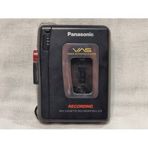 Panasonic RQ -L319